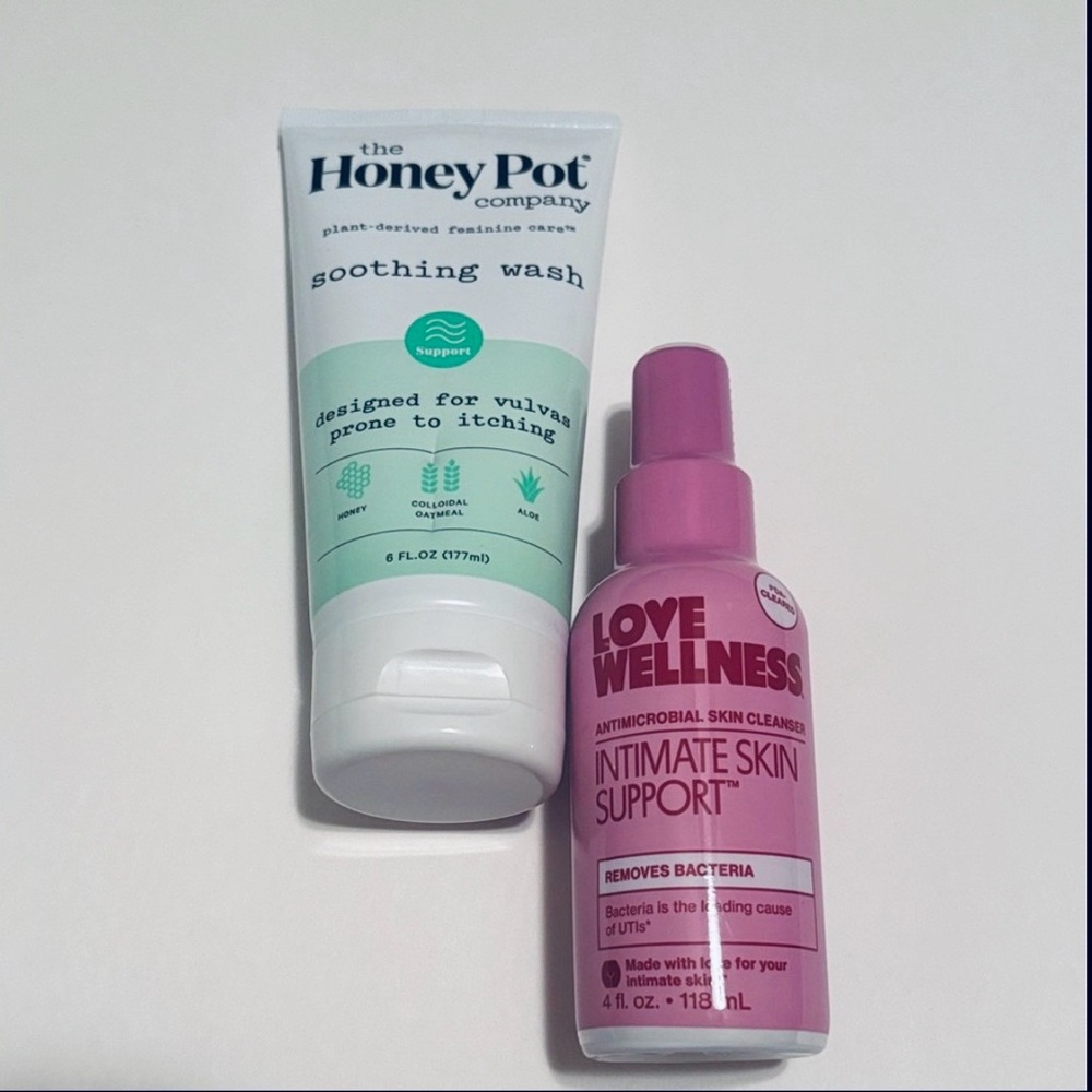 The Honey Pot & Love Wellness Soothing Support Wash Antimicrobial Skin Cleanser